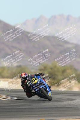 media/Oct-30-2025-Racers Edge (Thu) [[dabbdaf680]]/3-B Group/Session 2 (Turn 14)/